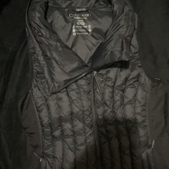 Calvin Klein puffer vest - Picture 3 of 3
